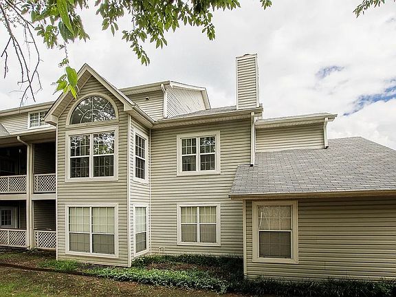 3rd image of 1014 Stones Throw Dr NW