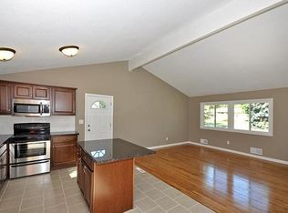 4308 Sandstone Dr, Eagan, MN 55122