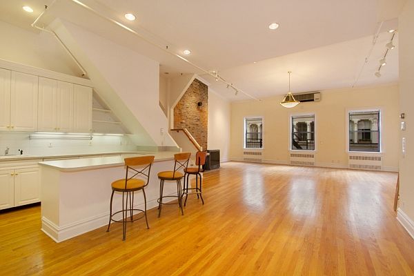 1st image of 19 Bond St #4/5B