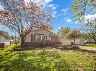 1243 Haverston Rd, Lyndhurst, OH 44124