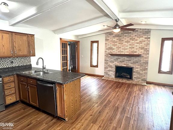 5th image of 41676 Westmeath Cir