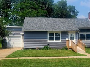 525 10th St, Baraboo, WI 53913