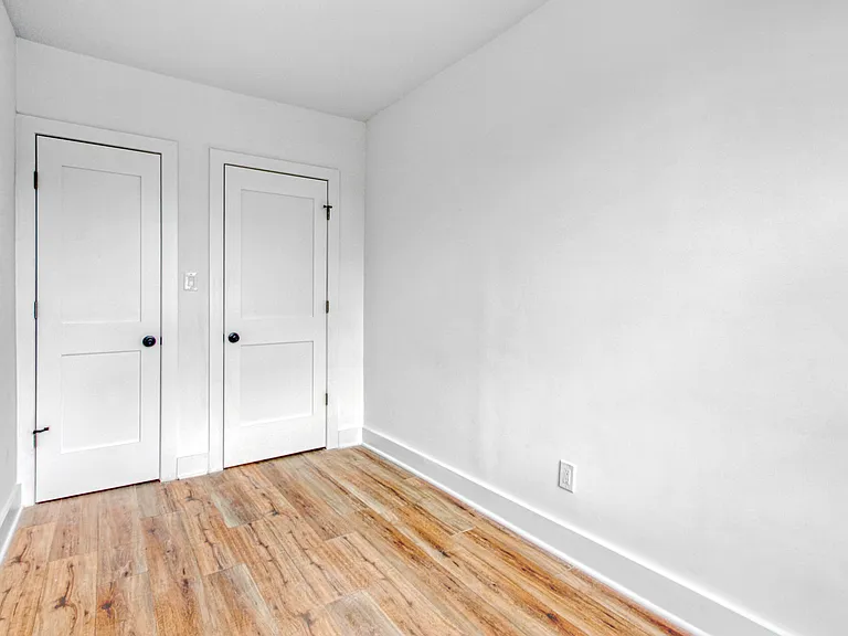 323 Midwood St #2 — Photo 14