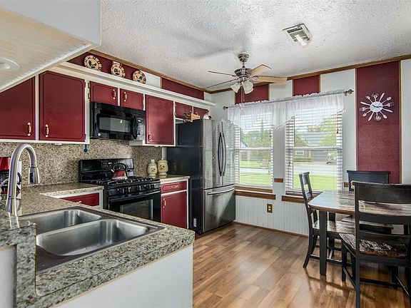 3rd image of 11727 Alamo Dr