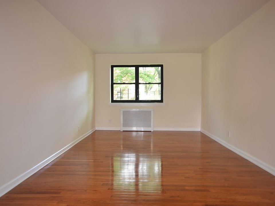 1st image of 15043 75th Ave APT 3G