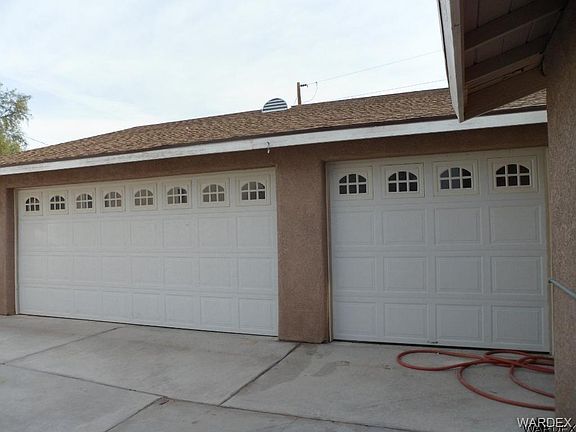 2nd image of 2120 Santa Maria Way