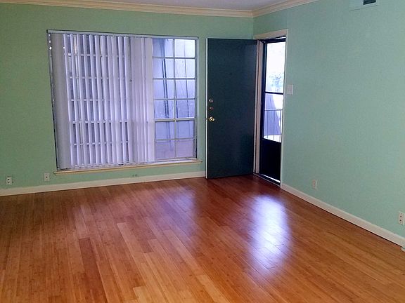 4th image of 5310 Fleetwood Oaks Ave APT 229