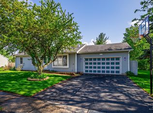 615 5th Ave, Marengo, IL 60152