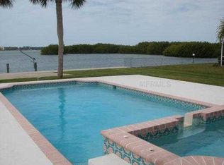 8648 Dunmore Dr, Sarasota, FL 34231