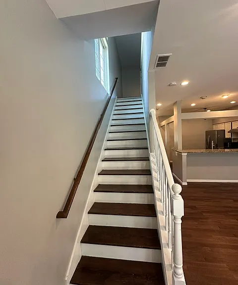 719 Blossom Ct — Photo 11