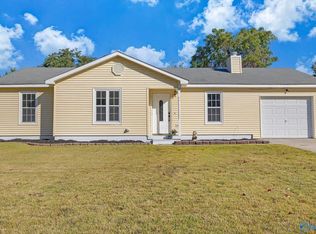 811 Sunshine St SW, Hartselle, AL 35640