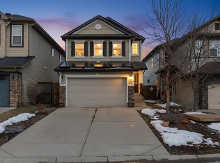 190 W Covecreek Pl NE, Calgary, AB T3K 0L3