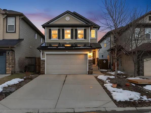 190 W Covecreek Pl NE, Calgary, AB T3K 0L3