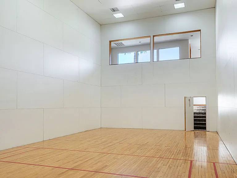 545 S Valley View Dr #137 — Photo 36