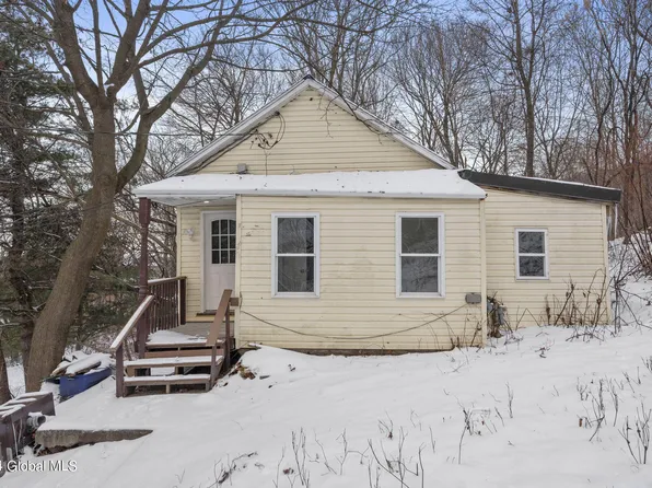 9 Robbins Avenue, Troy, NY 12180