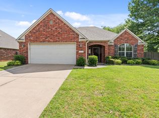 2532 N Trafalger Dr, Fayetteville, AR 72704
