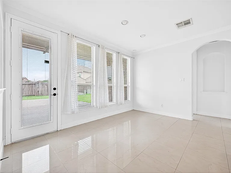 7035 Belle Meadow Ln — Photo 25