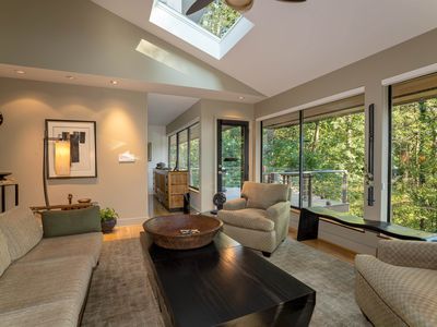 528 Dogwood Dr, Chapel Hill, NC, 27516