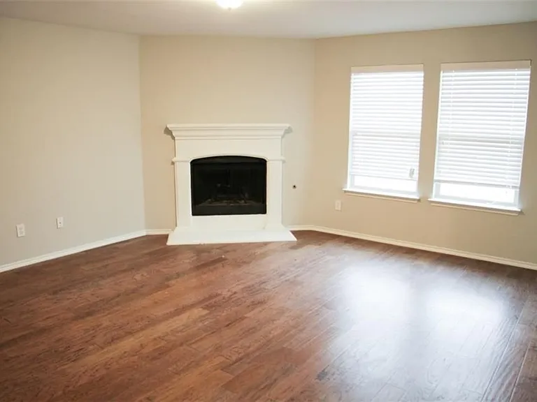 3613 Dove Ln — Photo 4