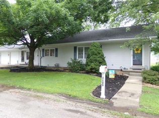 1100 Birch Ave, Pana, IL 62557