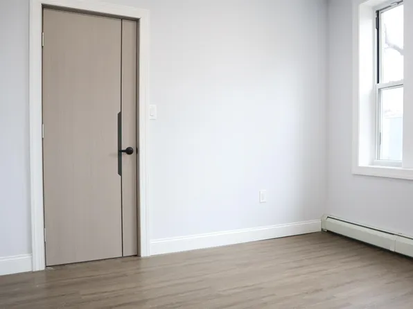 66 Romaine Avenue image 10 of 50