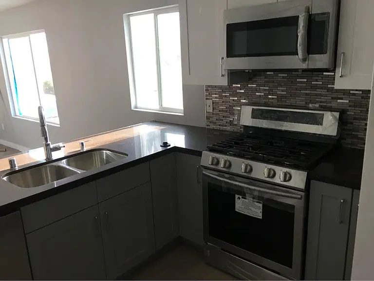 4203 Verdant St #FRONT UNT — Photo 5