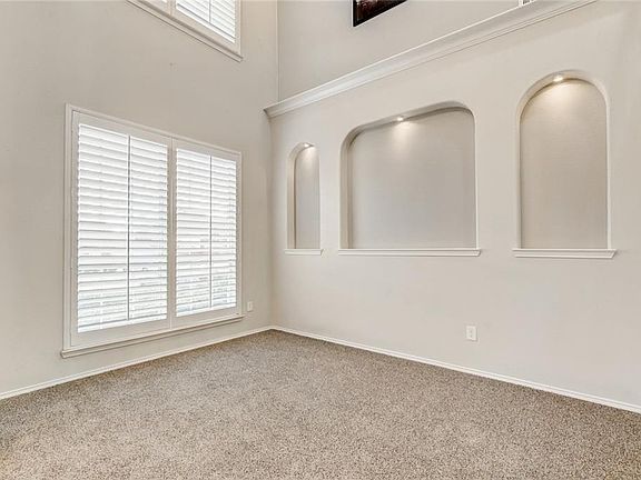 3rd image of 1015 Fox Willow Ct