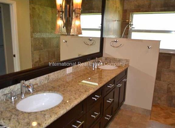 5th image of 8421 NW 54th Ct