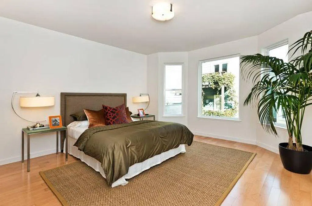 185 Russ St — Photo 4