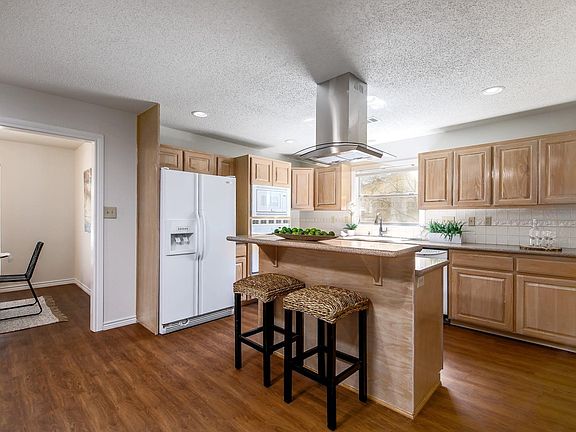 5th image of 8416 Briarwood Ln