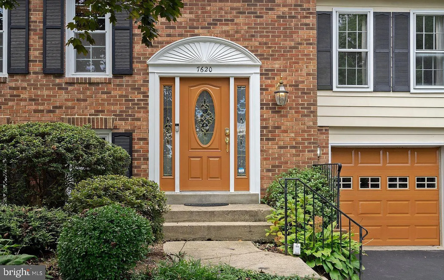 4 bed, 3.0 bath, 1356 sqft, $3,800 — Photo 3