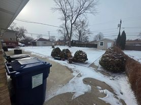 7746 S 78th Ct, Bridgeview, IL