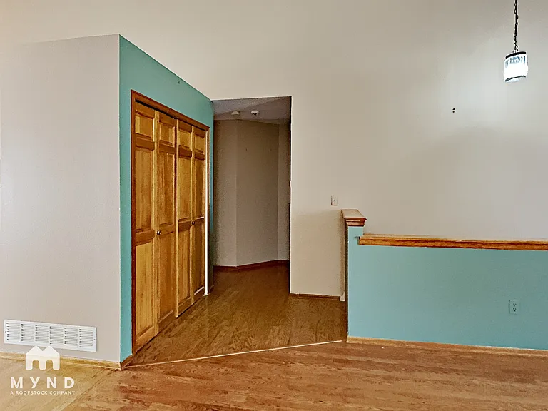 2402 S Gray Dr — Photo 6