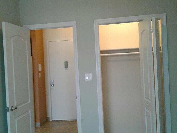 3rd image of 3156 37th St APT 4F