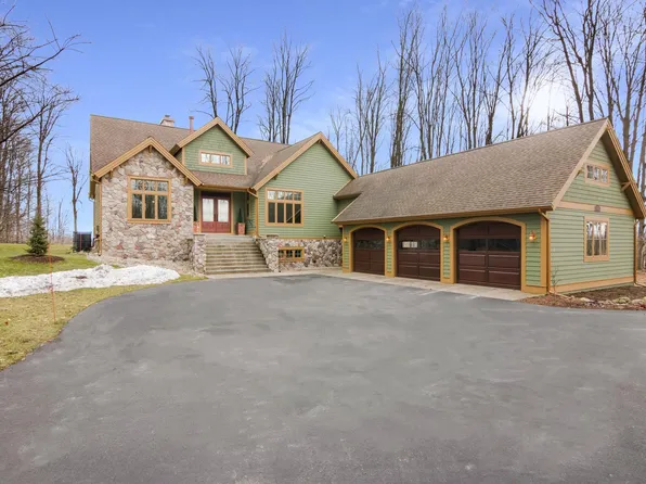 130 Mooney Way, Kewadin, MI 49648