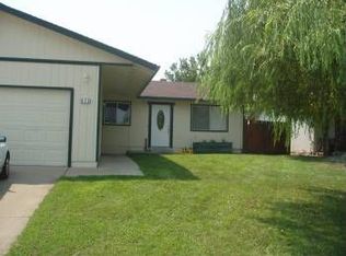 872 Partridge Dr, Redding, CA 96003
