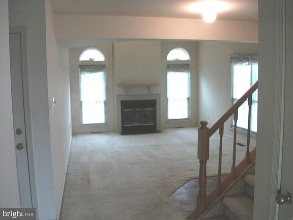 4th image of 46 Parkview Way