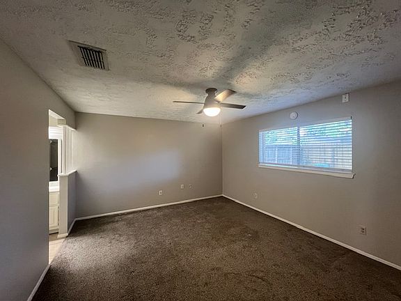 3rd image of 22830 Merrymount Dr
