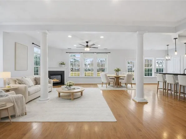 5453 Paperwhite Ln, Virginia Beach, VA 23455