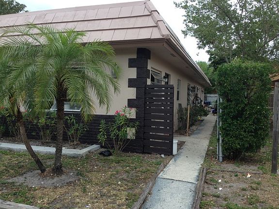 2nd image of 940 SW 10th Dr