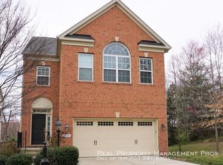 8035 Annette Dr, Lorton, VA 22079