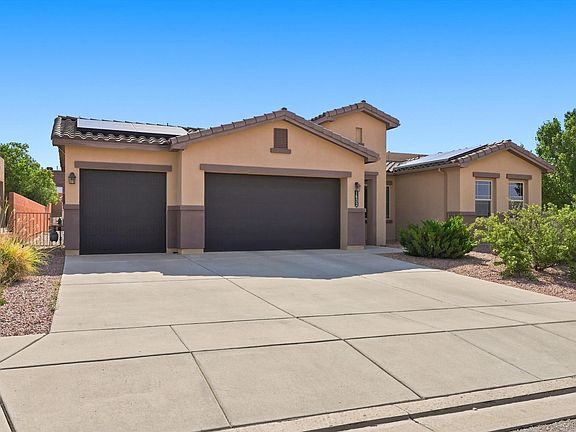 2nd image of 1632 Roble Dr SE