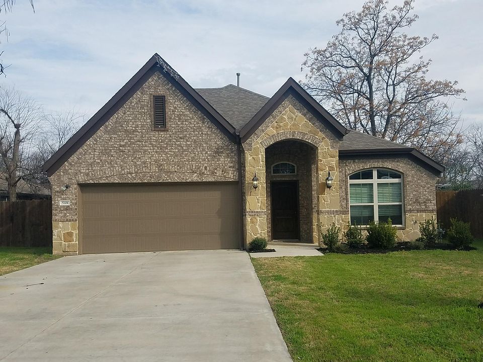 1st image of 518 NE 29th St