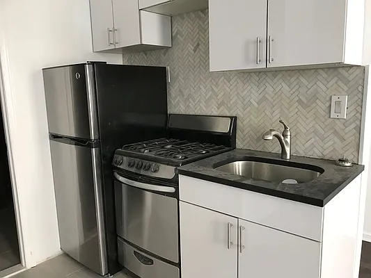 Rented by Bauman Realty Group | media 10