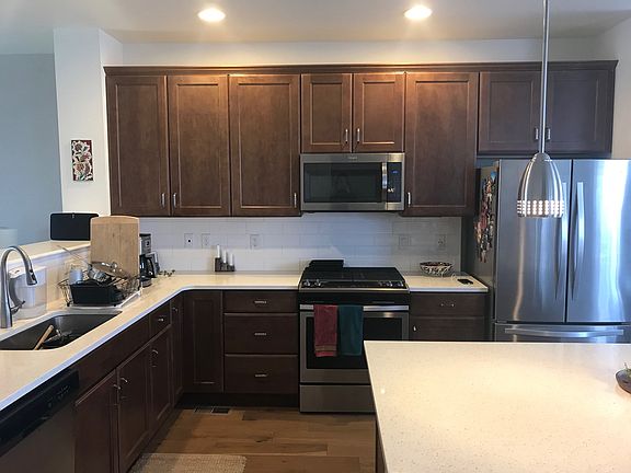 3rd image of 1022 Johnson Ln