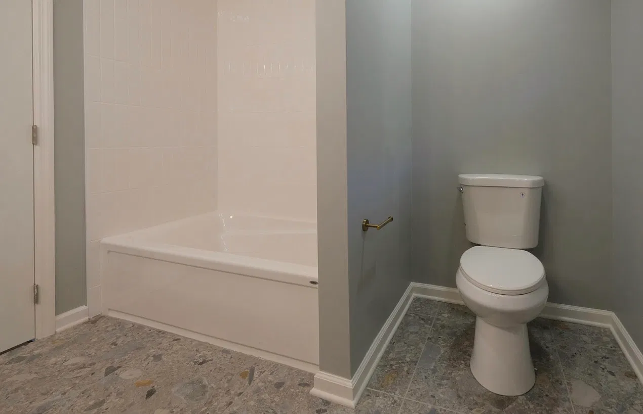 2 bed, $2,200 — Photo 3