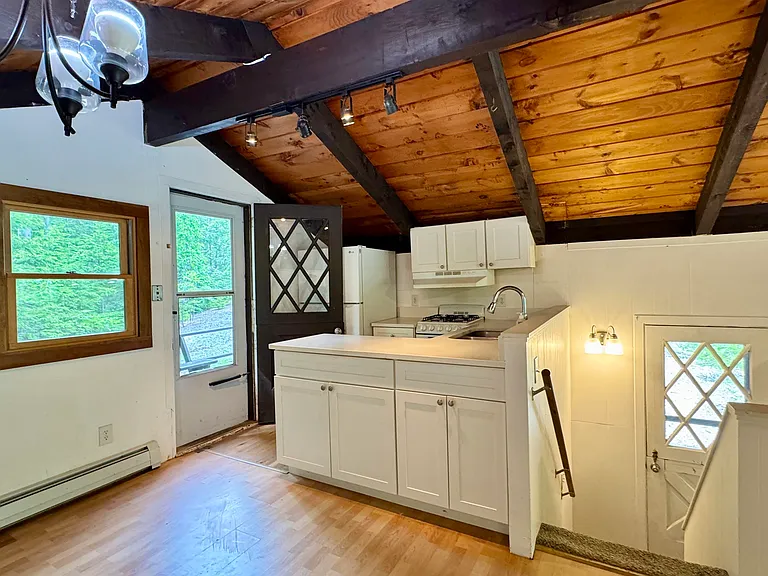 314 Old Bartlett Rd — Photo 8