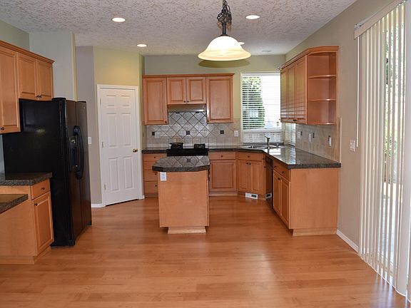 2nd image of 3707 SE 176th Ave