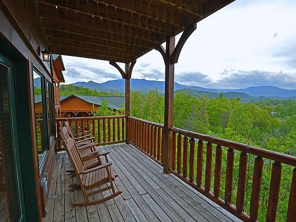 4th image of 880 Great Smoky Way
