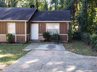 1322 Crystal Lake Rd, College Park, GA 30349